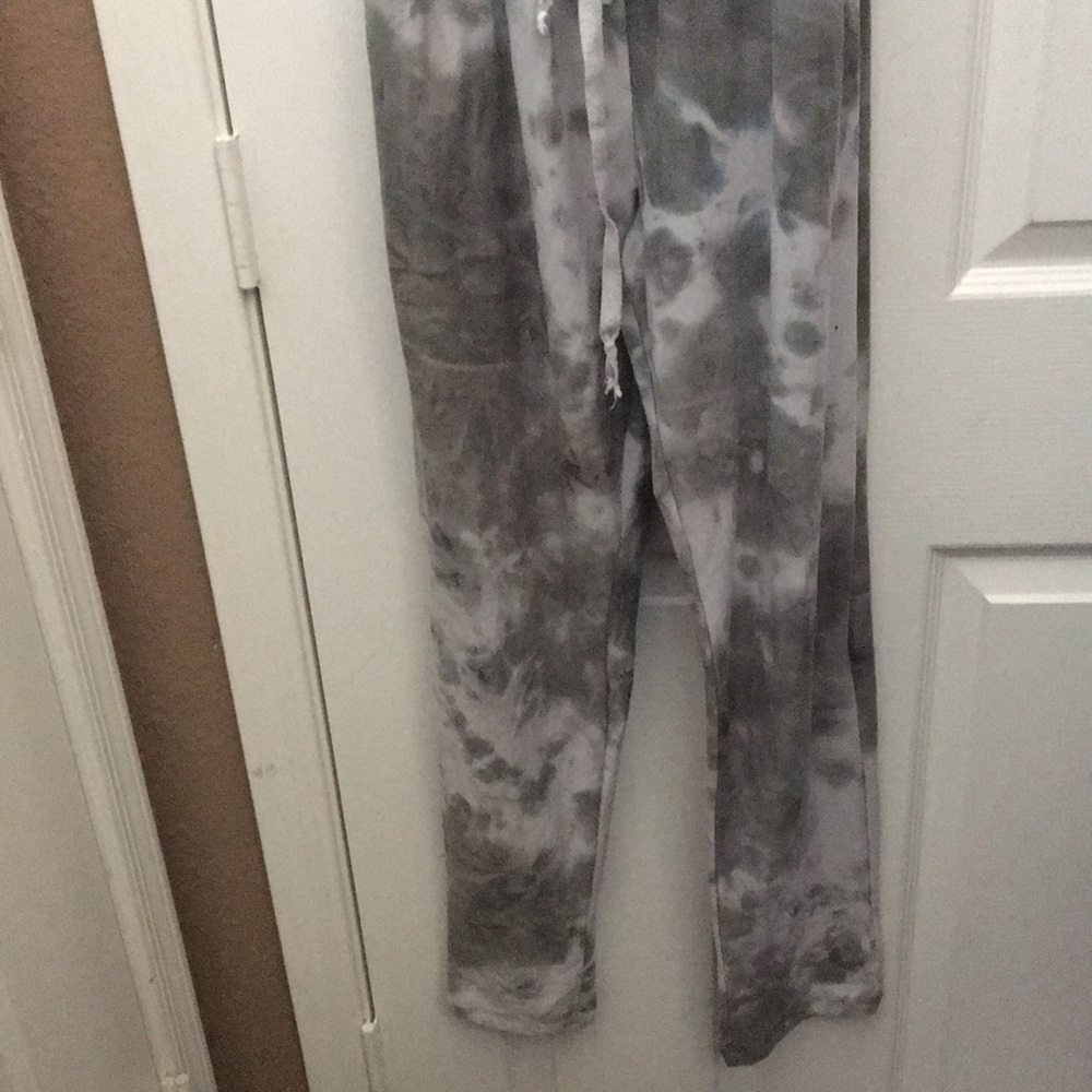 FINAL MARKDOWN Derek heart boho looking jumpsuit medium - Picture 2 of 10